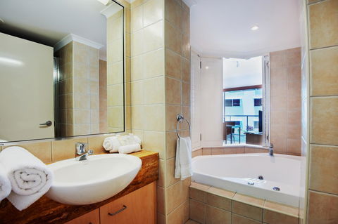 Rolling Surf Resort - Accommodation Port Macquarie 8