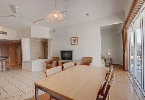 Rolling Surf Resort - Accommodation Port Macquarie 40