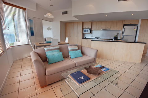 Rolling Surf Resort - Accommodation Port Macquarie 5