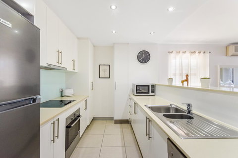 Redvue Holiday Apartments - Accommodation Port Macquarie 5
