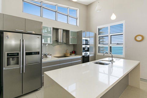 Redvue Holiday Apartments - Accommodation Port Macquarie 19