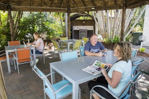 The Beach Motel Hervey Bay - Accommodation Port Macquarie 11