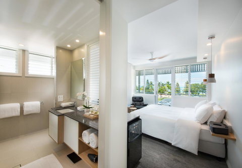 Heart Hotel And Gallery Whitsundays - Accommodation Port Macquarie 2