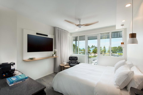 Heart Hotel And Gallery Whitsundays - Accommodation Port Macquarie 4