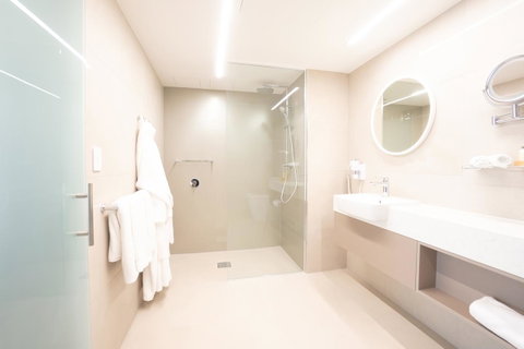 Pacific Hotel Cairns - Accommodation Port Macquarie 5