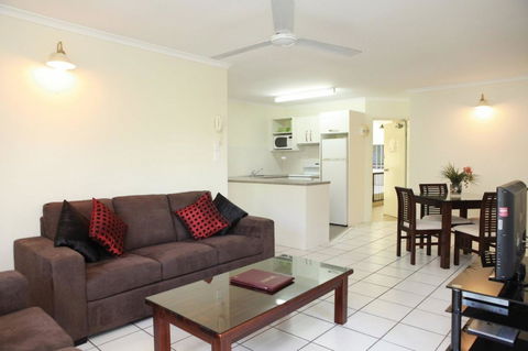 The Port Douglas Queenslander - Accommodation Port Macquarie 32