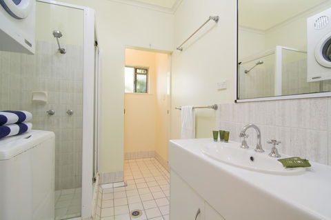 The Port Douglas Queenslander - Accommodation Port Macquarie 12