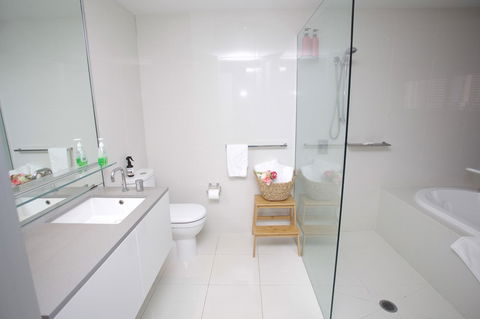 Circle Luxury Holidays - Accommodation Port Macquarie 6