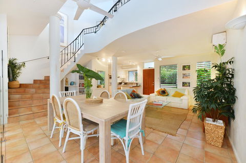 [ ANDY'S BEACH HOUSE ] - Accommodation Port Macquarie 10