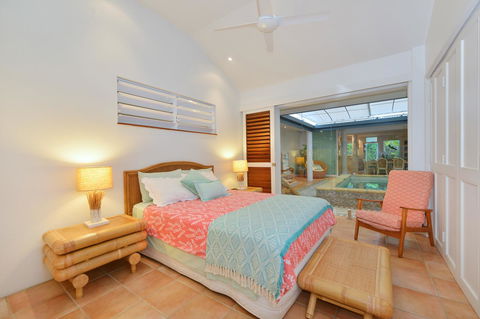 [ ANDY'S BEACH HOUSE ] - Accommodation Port Macquarie 25