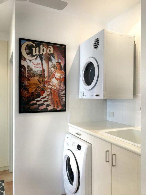 [ ANDY'S BEACH HOUSE ] - Accommodation Port Macquarie 37