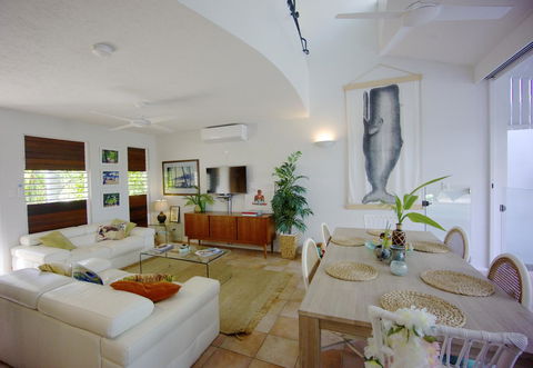 [ ANDY'S BEACH HOUSE ] - Accommodation Port Macquarie 34