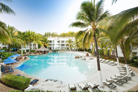 Palm Cove Paradise - Couples Spa Beach Getaway - Accommodation Port Macquarie 1