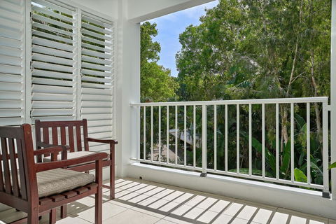 Palm Cove Paradise - Couples Spa Beach Getaway - Accommodation Port Macquarie 10