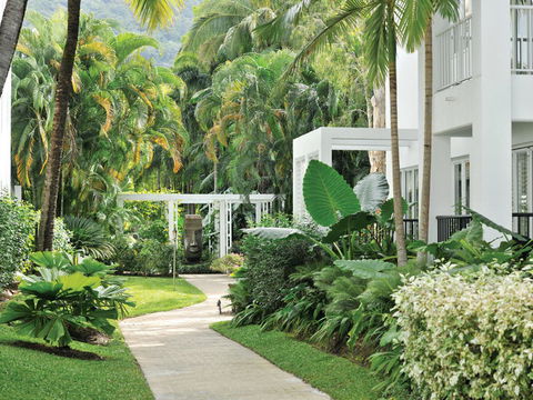 Palm Cove Paradise - Couples Spa Beach Getaway - Accommodation Port Macquarie 19
