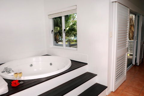 The Reef House Adults Retreat - Enjoy 28 Complimentary Inclusions - Accommodation Port Macquarie 28