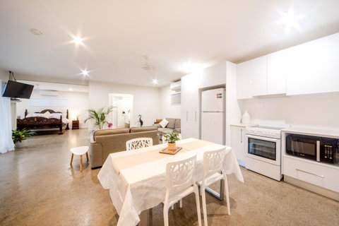 Whitsunday Luxury Homes - Accommodation Port Macquarie 10