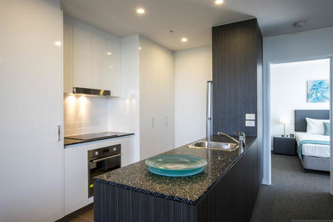 Synergy Broadbeach - Official - Accommodation Port Macquarie 1