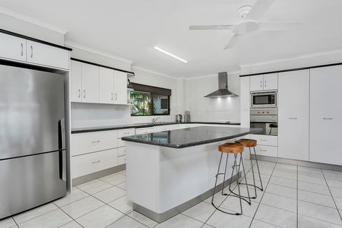 Roydon Beachfront Apartments - Accommodation Port Macquarie 25