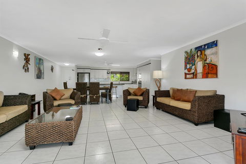 Roydon Beachfront Apartments - Accommodation Port Macquarie 1