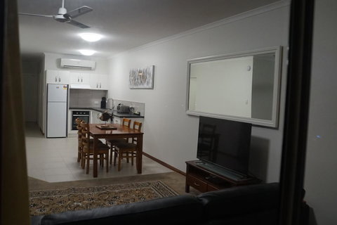 Airlie Seaview Apartments - Accommodation Port Macquarie 8
