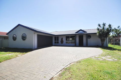 Bribie Island Canal Holiday Destination! - Accommodation Port Macquarie 23