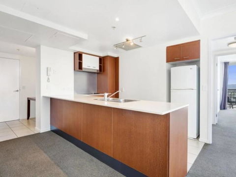 Beach Stay - Ocean & Riverview Resort Chevron Renaissance Central Surfers Paradise - Accommodation Port Macquarie 11