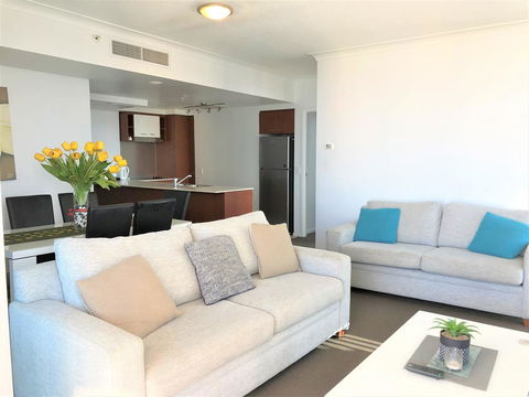 Beach Stay - Ocean & Riverview Resort Chevron Renaissance Central Surfers Paradise - Accommodation Port Macquarie 20