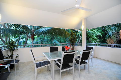 Oasis At Palm Cove - Accommodation Port Macquarie 11