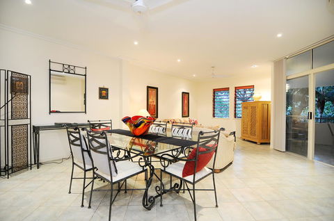 Oasis At Palm Cove - Accommodation Port Macquarie 16