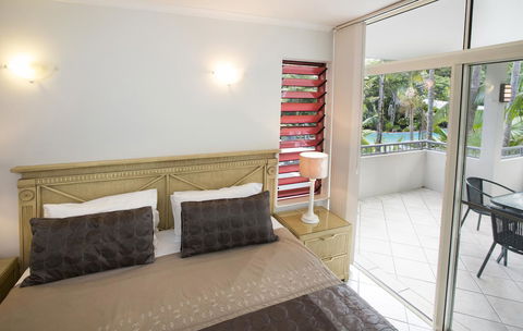 Oasis At Palm Cove - Accommodation Port Macquarie 6