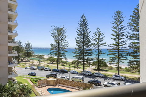 Columbia Beachfront Apartments On Rainbow Bay - Accommodation Port Macquarie 18