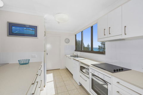 Columbia Beachfront Apartments On Rainbow Bay - Accommodation Port Macquarie 35