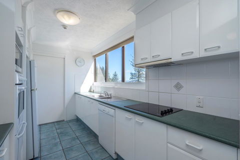 Columbia Beachfront Apartments On Rainbow Bay - Accommodation Port Macquarie 7