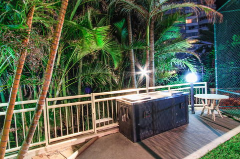 Seacrest Beachfront Apartments Surfers Paradise - Accommodation Port Macquarie 31