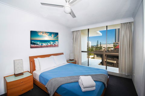 Seacrest Beachfront Apartments Surfers Paradise - Accommodation Port Macquarie 10