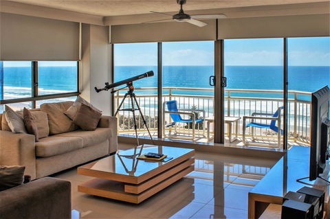 Seacrest Beachfront Apartments Surfers Paradise - Accommodation Port Macquarie 30