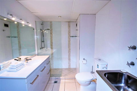 Seacrest Beachfront Apartments Surfers Paradise - Accommodation Port Macquarie 15