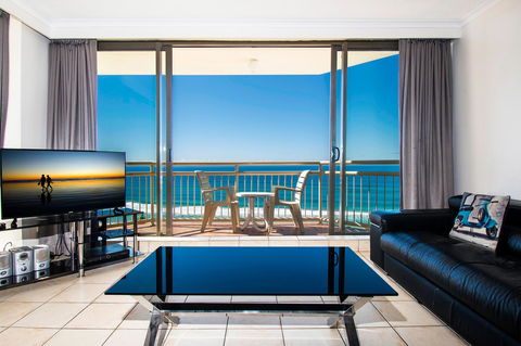 Seacrest Beachfront Apartments Surfers Paradise - Accommodation Port Macquarie 13