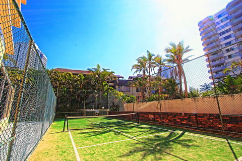 Seacrest Beachfront Apartments Surfers Paradise - Accommodation Port Macquarie 16