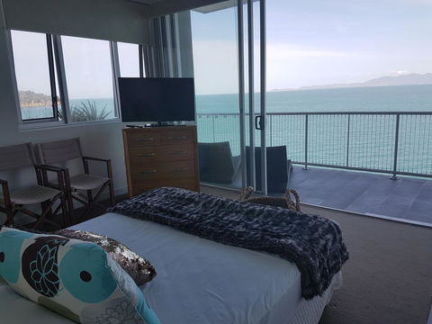 Penthouse On Bright Point - Accommodation Port Macquarie 7