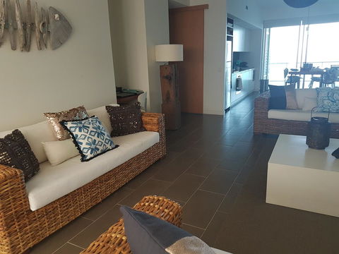 Penthouse On Bright Point - Accommodation Port Macquarie 4