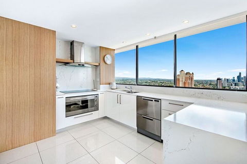 ULTIQA Beach Haven On Broadbeach - Accommodation Port Macquarie 15