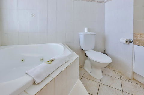 Regency On The Beach - Accommodation Port Macquarie 5