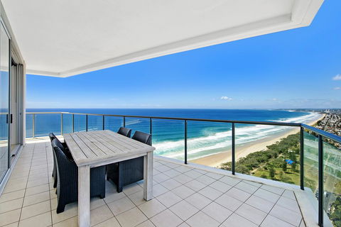 ULTIQA Air On Broadbeach - Accommodation Port Macquarie 32