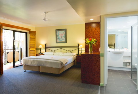 Palm Royale Cairns - Accommodation Port Macquarie 25