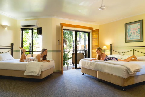 Palm Royale Cairns - Accommodation Port Macquarie 22