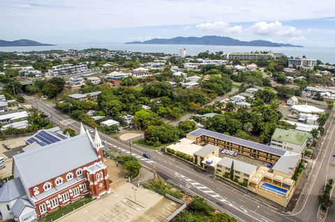 The Robert Towns - Accommodation Port Macquarie 9