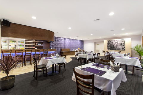 The Robert Towns - Accommodation Port Macquarie 18