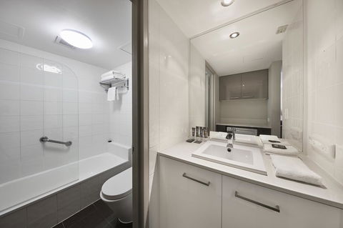 Novotel Surfers Paradise - Accommodation Port Macquarie 19
